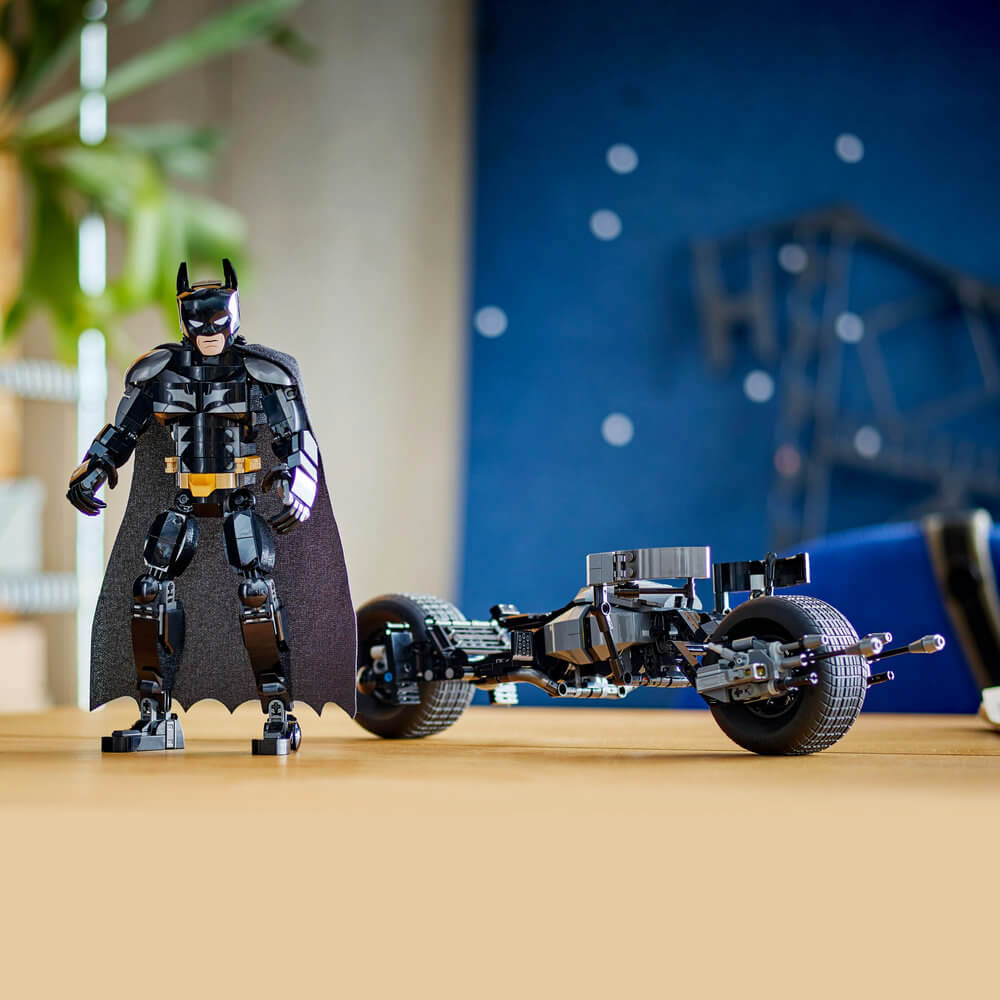 LEGO® Super Heroes DC Comics Batman Construction Figure and the Bat-Pod Bike 713 Piece Building Set (76273)