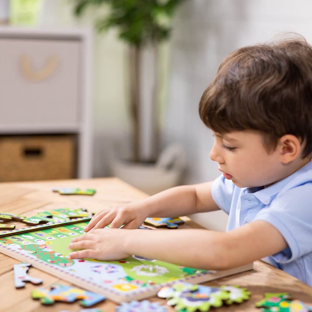 Melissa and Doug Animal Chase I-Spy Wooden Gear Puzzle