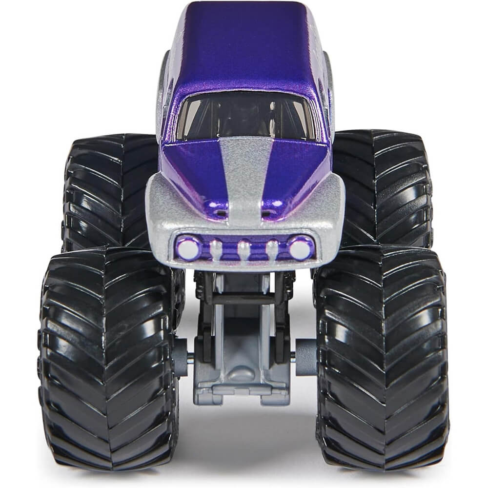 Monster Jam Series 32 Grave Digger the Legend 1:64 Scale Vehicle