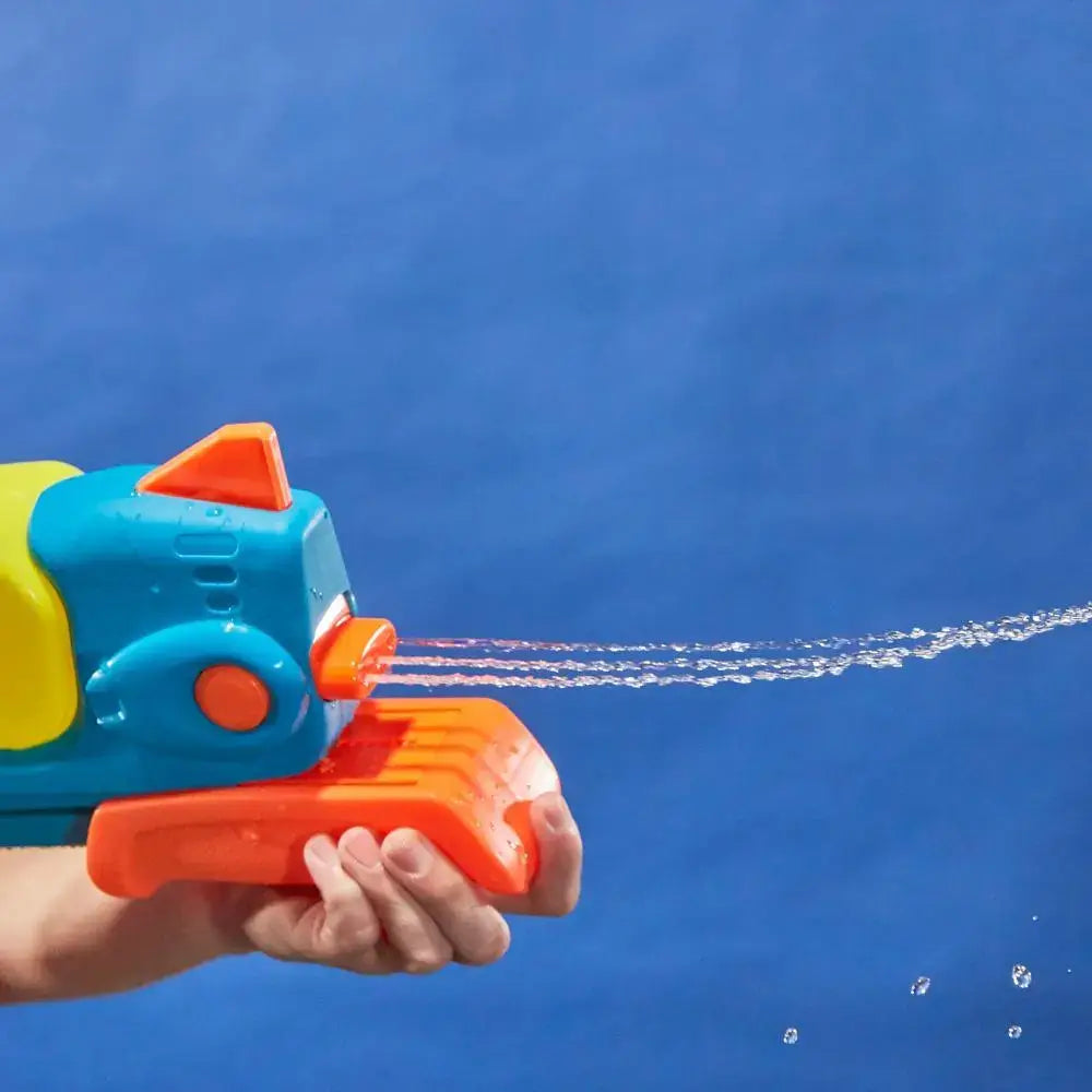 Image of the nerf gun shooting water