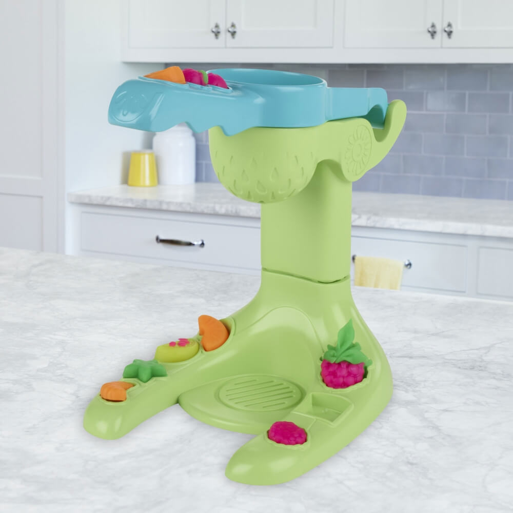 Play-Doh Kitchen Creations Juice Squeezin' Toy Juicer