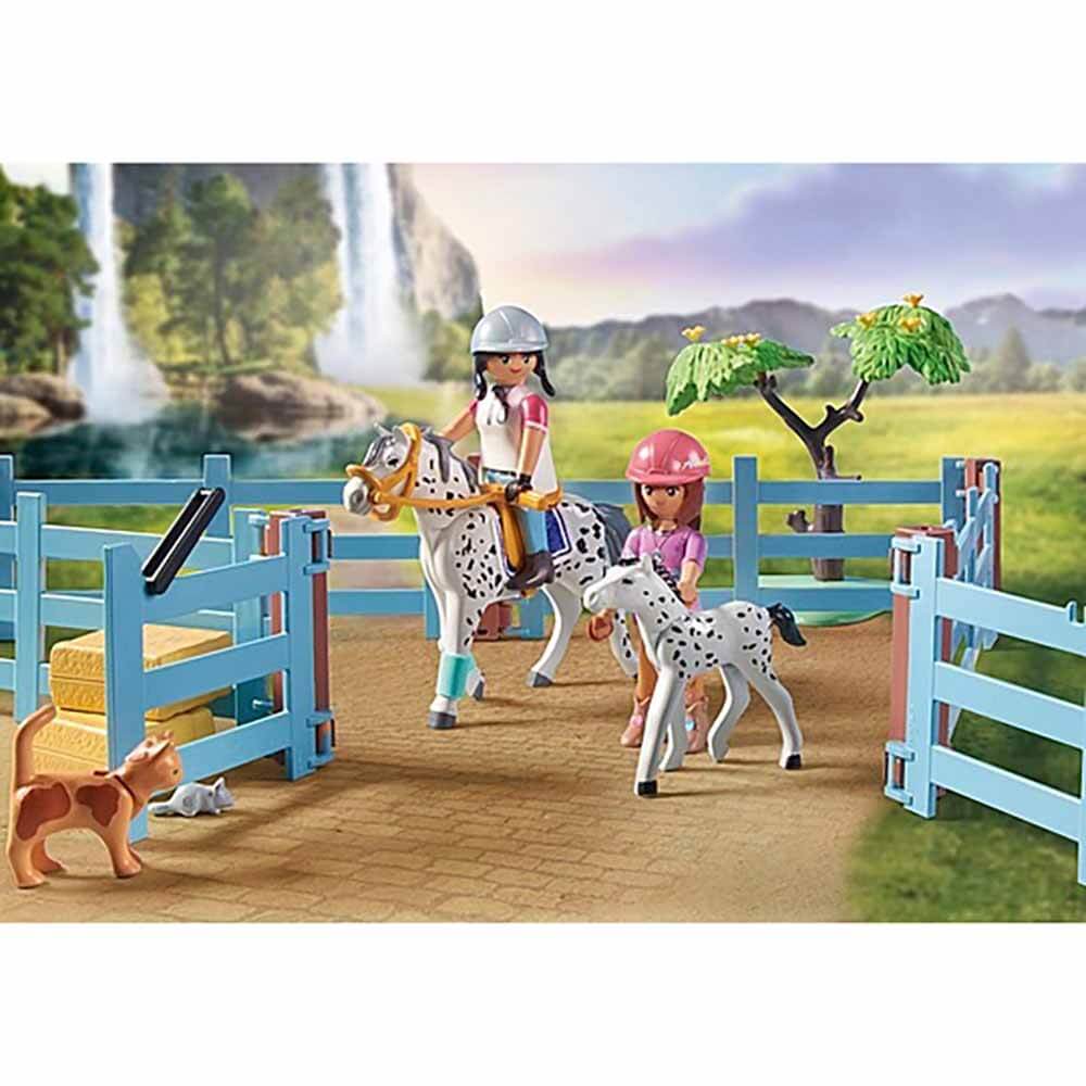 PLAYMOBIL Waterfall Ranch Playset