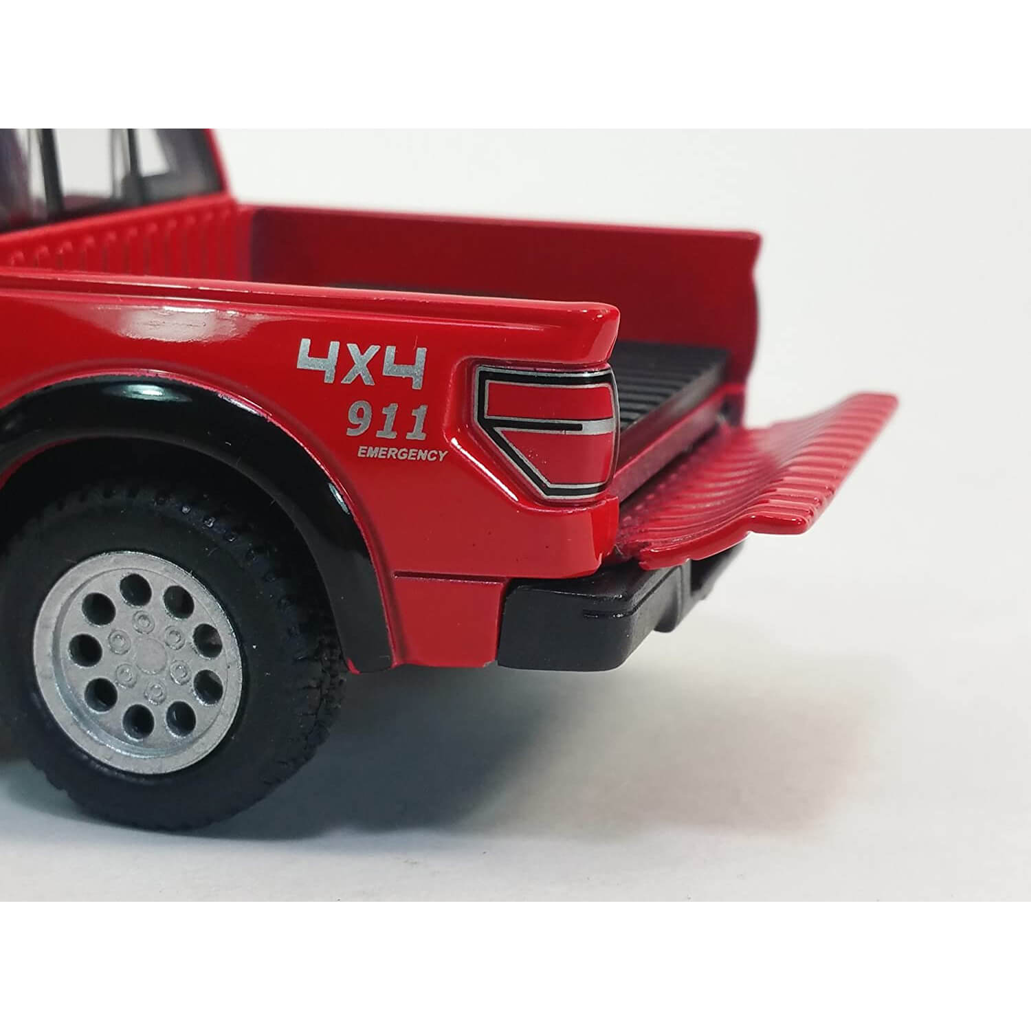 2013 Ford F-150 SVT Raptor Supercrew Fire Rescue Die Cast 1:46 Scale