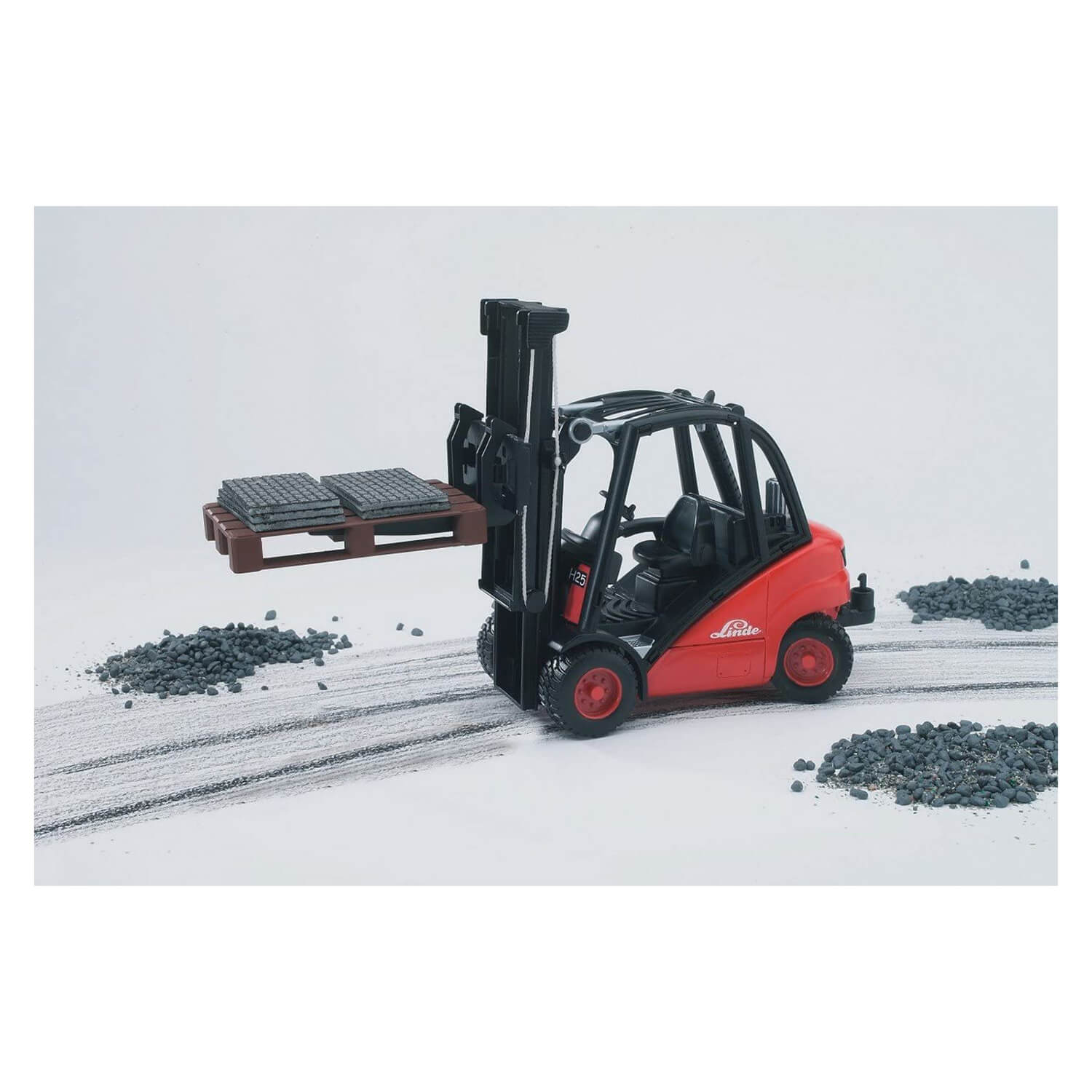 Working view of the Bruder Pro Series Linde H30D Fork Lift with Pallet 1:16 Scale Vehicle.