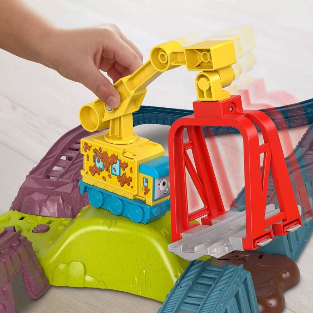 Fisher-Price Thomas & Friends  Launch & Loop Maintenance Yard Train Set