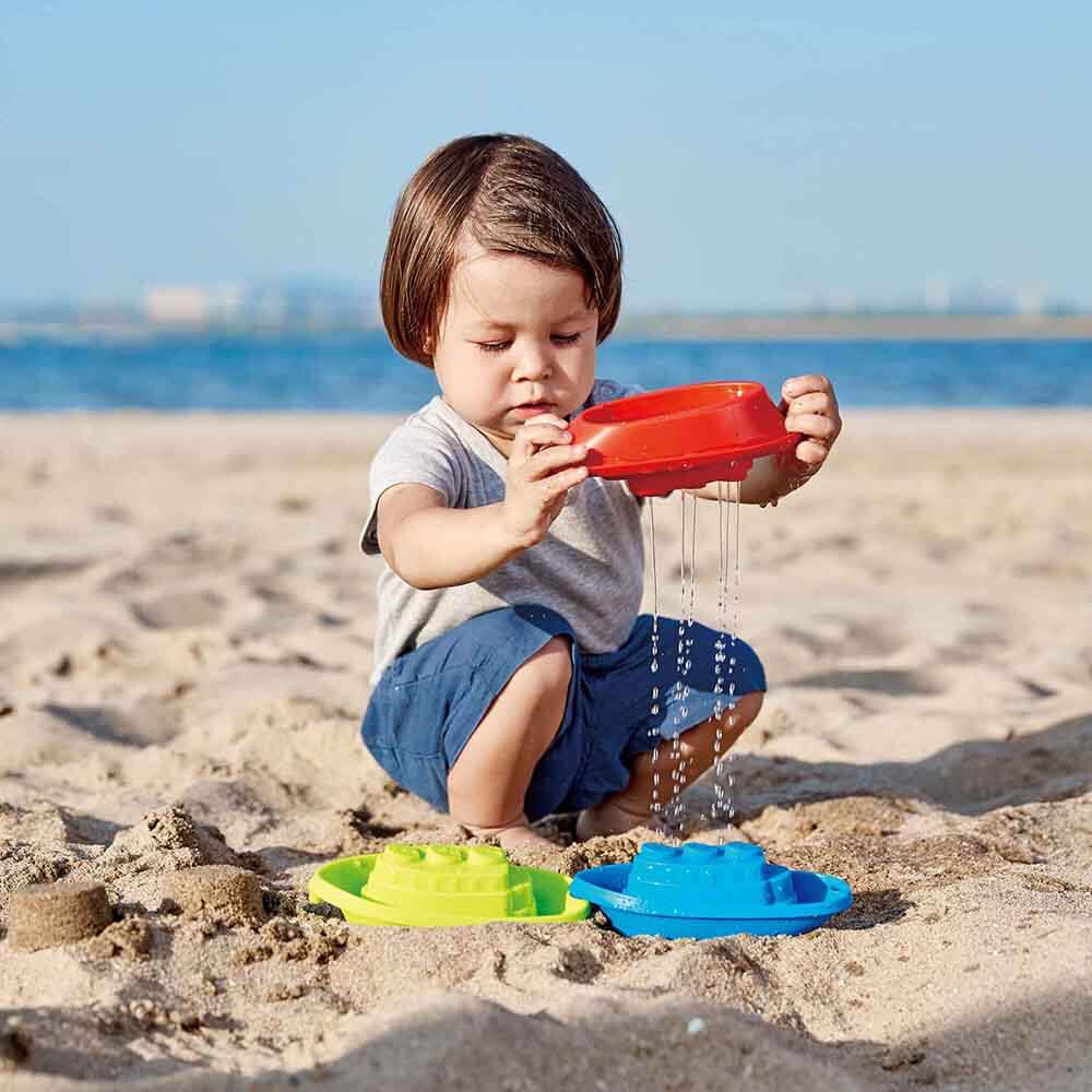 Hape Beach and Bath Boats