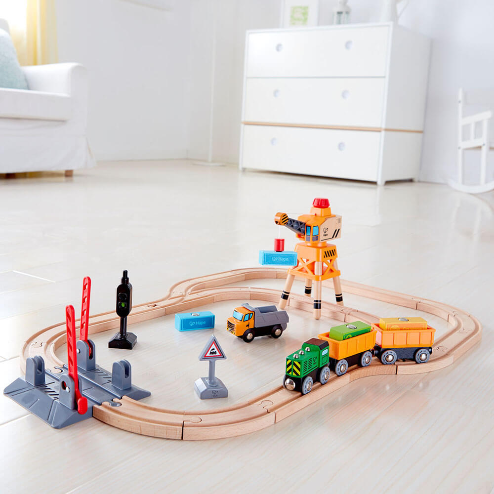 Hape Crossing & Crane Set