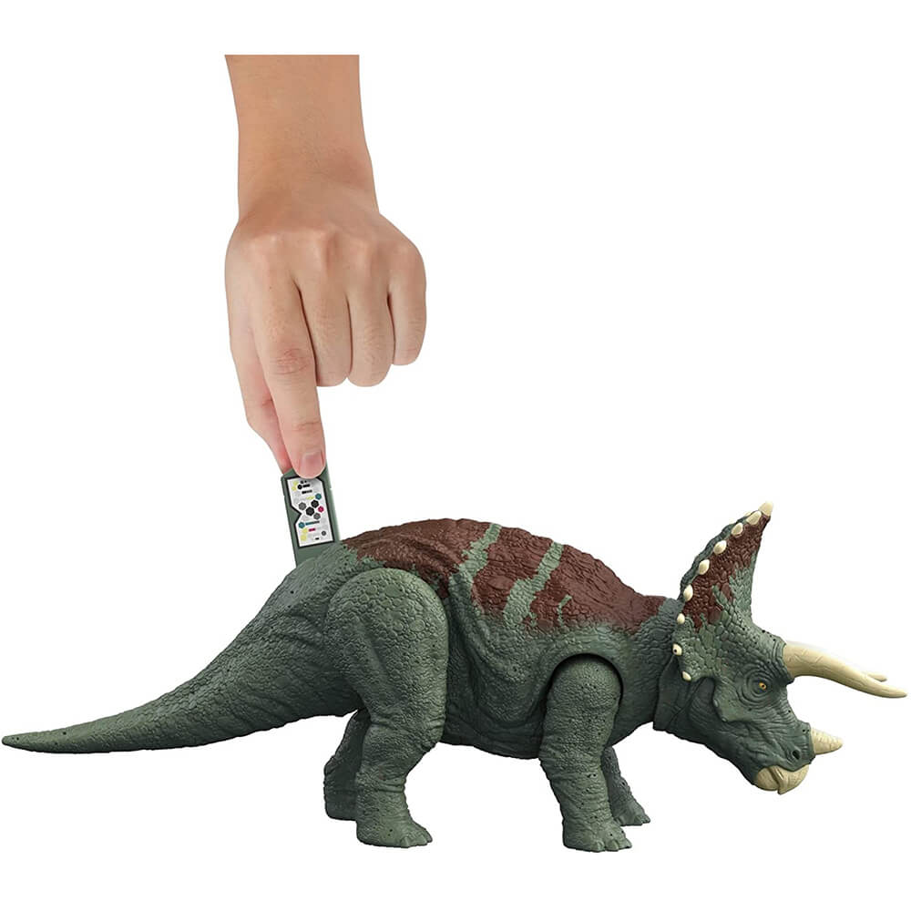 Jurassic World Dominion Roar Strikers Triceratops Figure