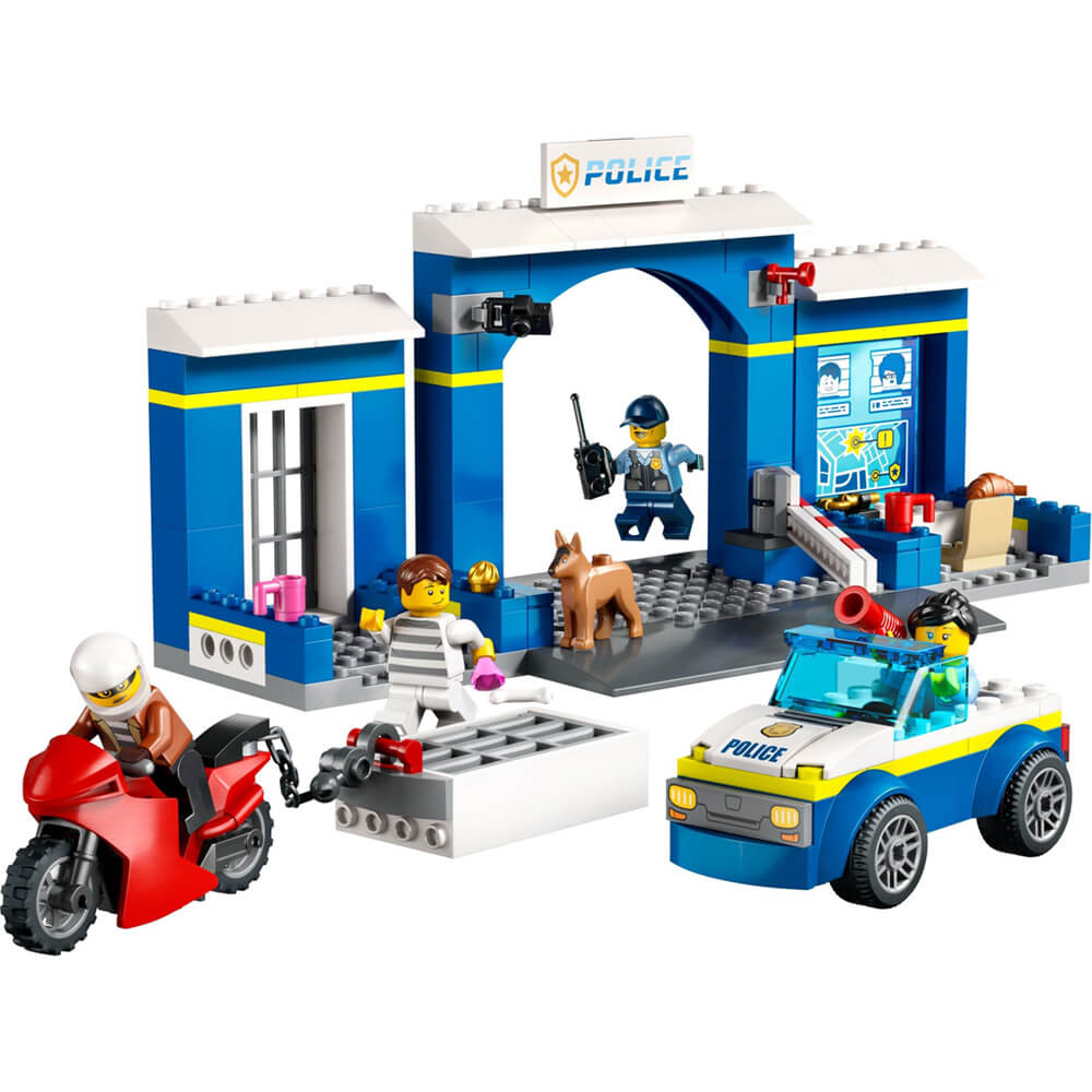 LEGO® City Police Station Chase 172 Piece Building Kit (60370)